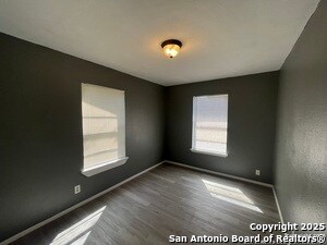 Building Photo - 2513 Quintana Rd