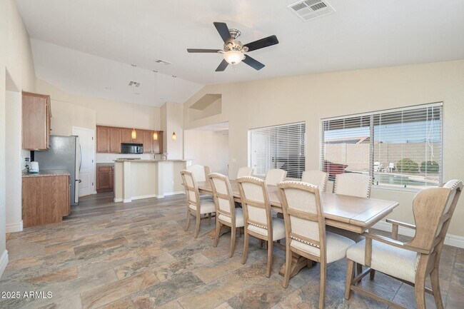 Building Photo - 25256 W Darrel Dr