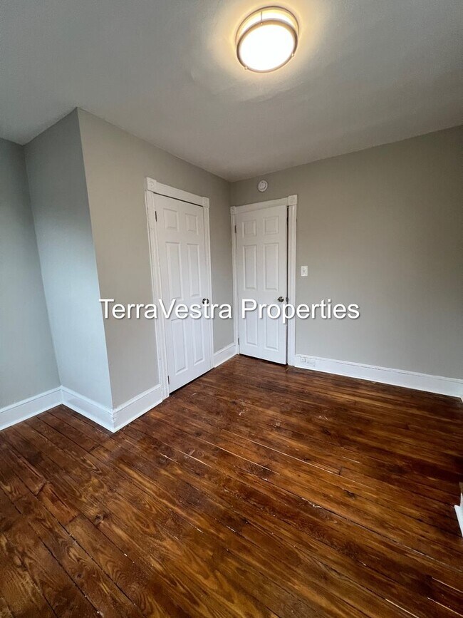 Building Photo - 4 Bed in Millville! Eligible for $500 Security Deposit.