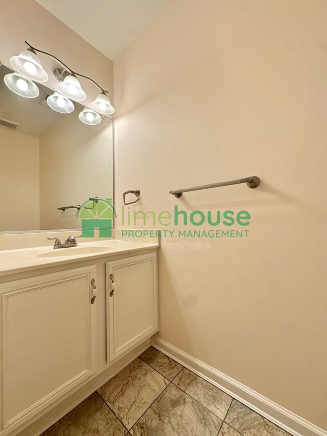 Building Photo - 3097 Polk Dr