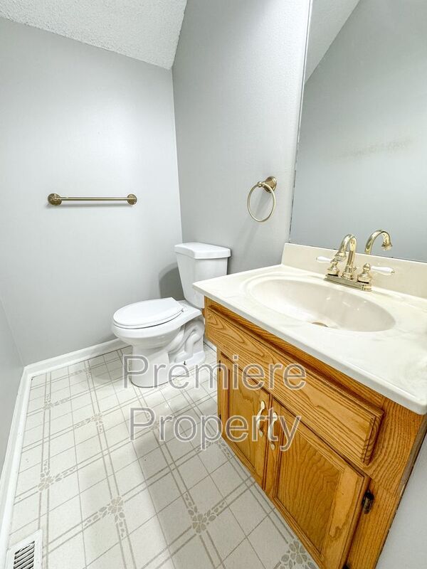 Building Photo - 3 E 133rd St