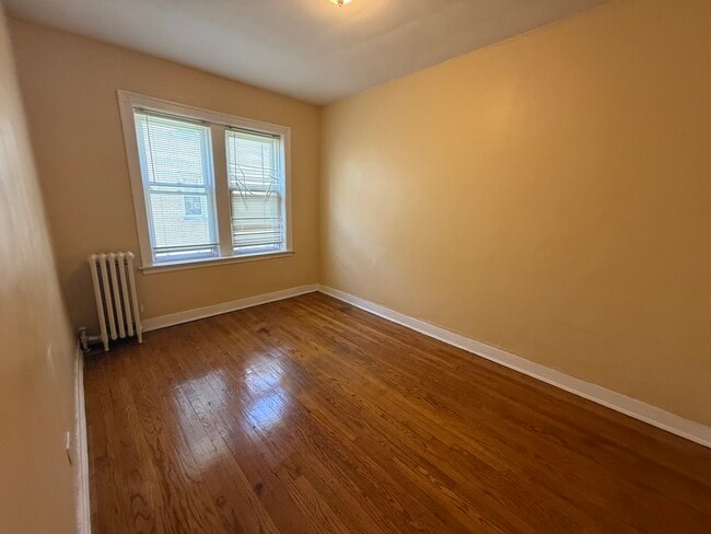 Building Photo - 2146 Gunderson Ave