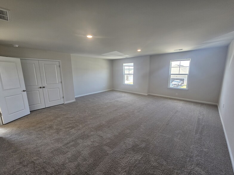 Building Photo - 3131 Fair Ridge Way