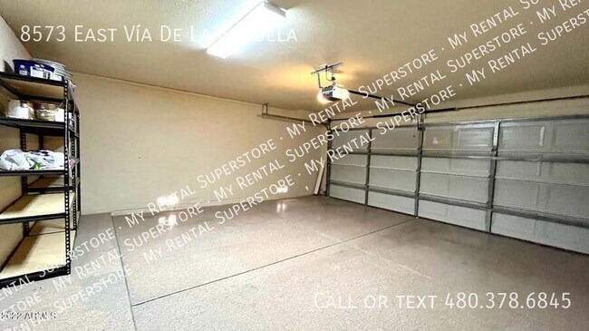 Building Photo - 8573 E Vía De La Escuela