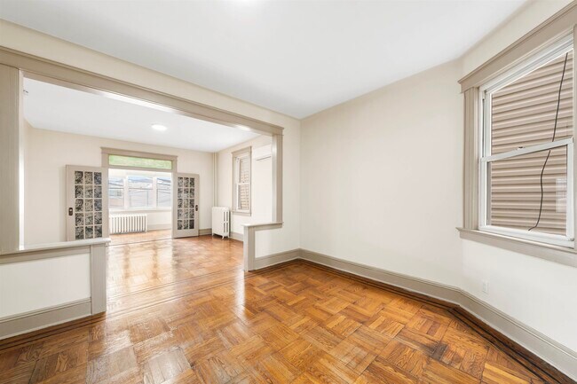 Building Photo - 598 67th St