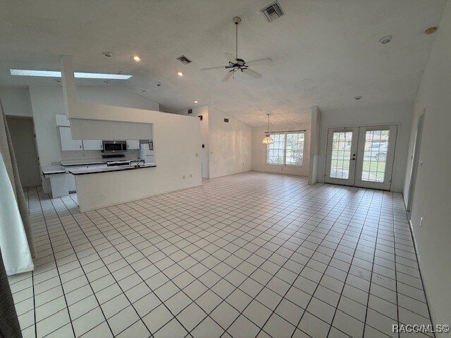 Building Photo - 69 Sycamore Cir