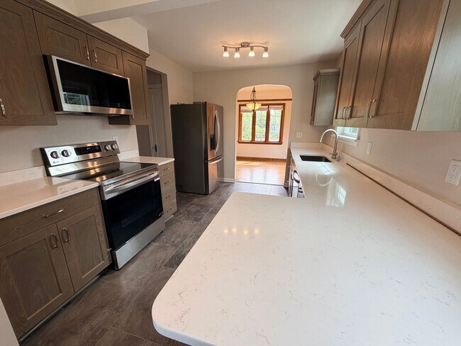 Building Photo - Newly Remodeled 3 bedroom/2 bath Craftsman in Kenton
