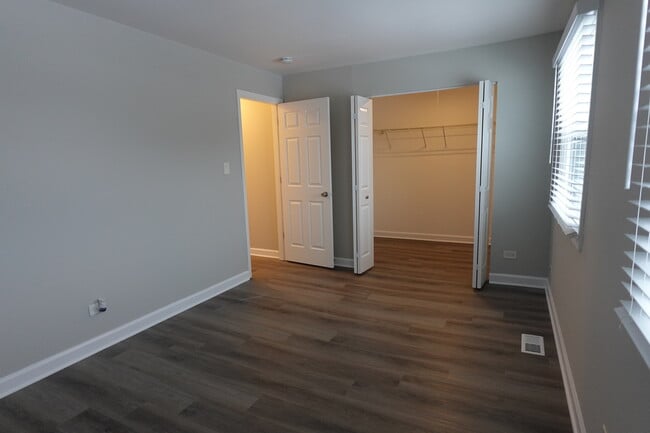 Building Photo - 7956 164th Ct