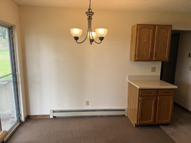 Building Photo - 2 Bedroom Apartment in Hastings – Gas and Water Included – $1,150/mo