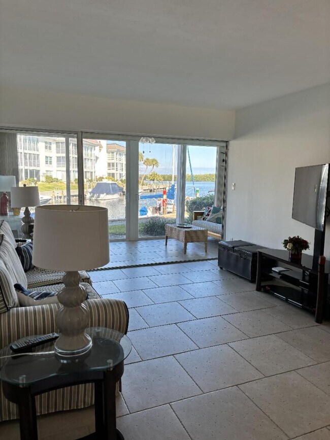 Building Photo - 4330 Falmouth Dr