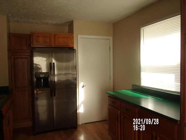 Building Photo - 4075 Kenneth Rd