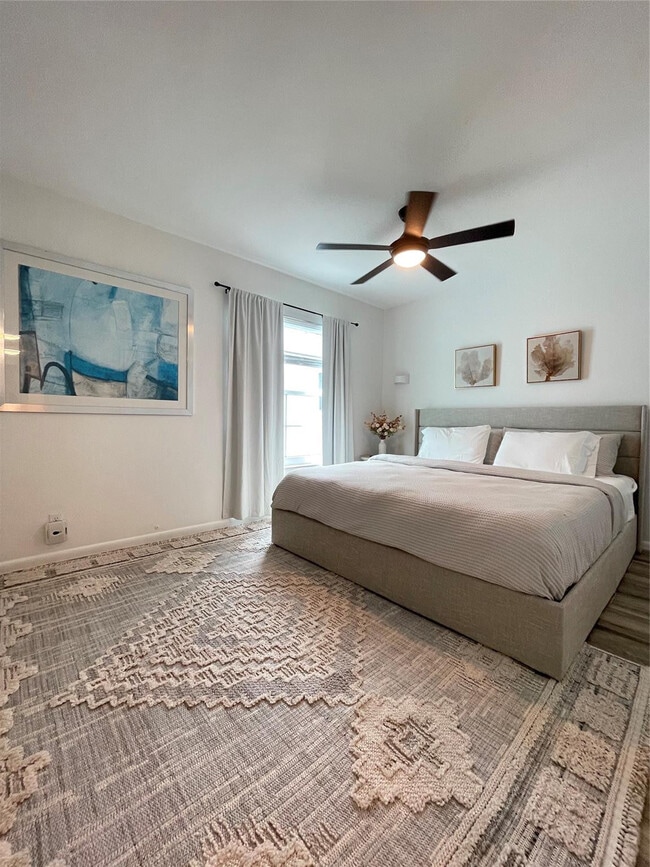 Building Photo - 2708 NE 14th Street Causeway