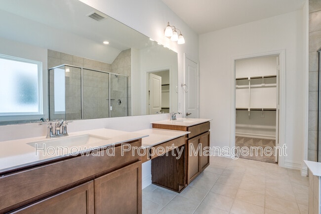 Building Photo - 3617 Cadogan St