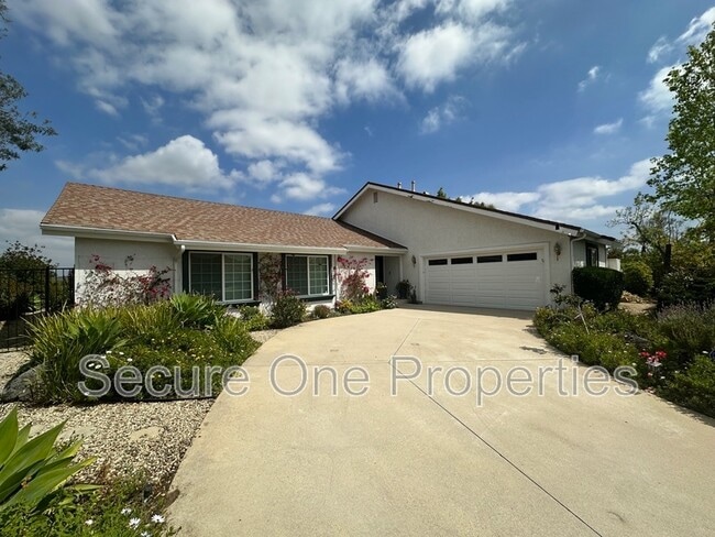 Primary Photo - 637 Lynwood St
