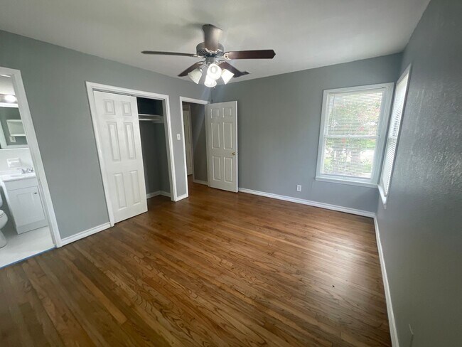 Building Photo - 4501 Moravian Dr
