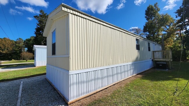 Building Photo - 132 Littleton St