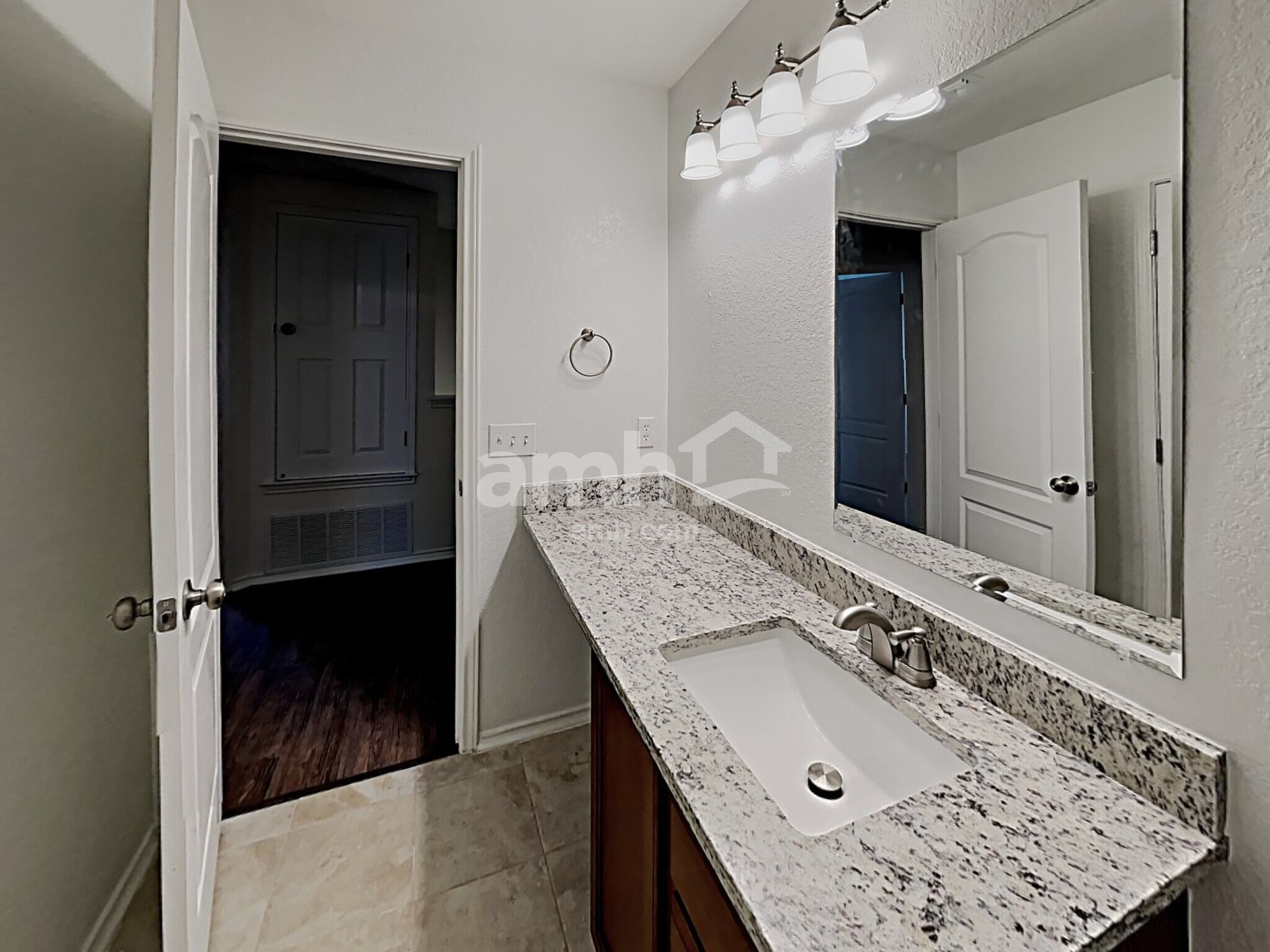 Building Photo - 135 Bass Ln