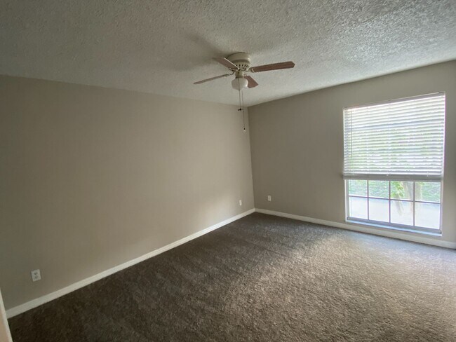 Building Photo - Serravella - 285-202