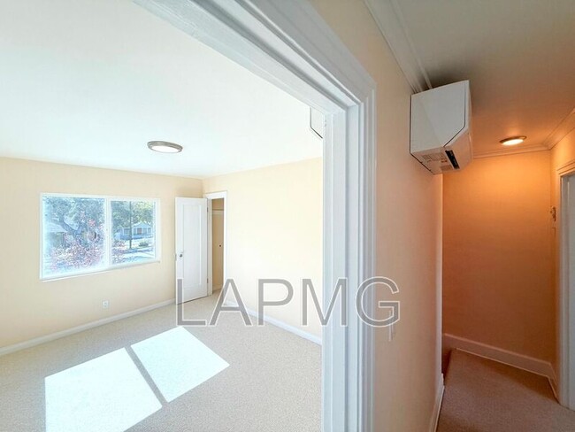 Building Photo - 714-716 El Centro Street