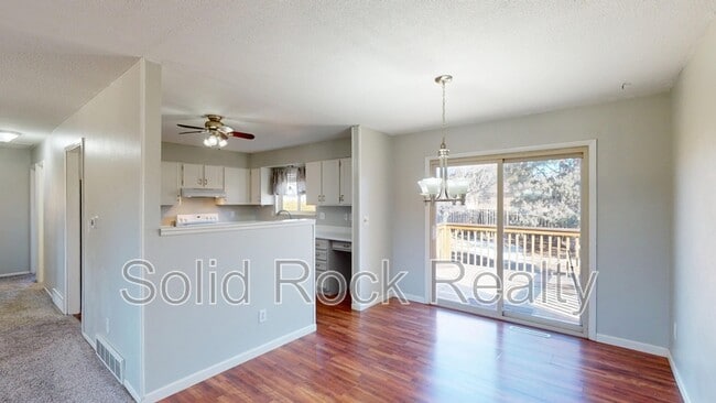 Building Photo - 6505 Wicklow Cir E