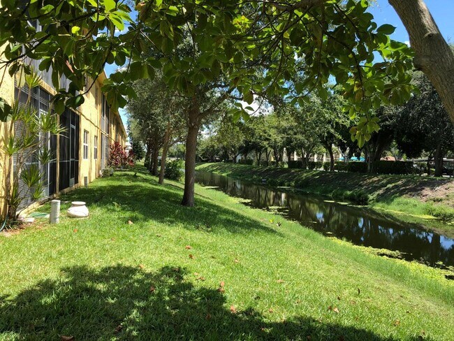 Building Photo - 9826 Marina Blvd