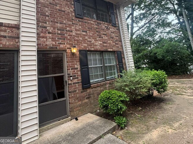 Primary Photo - 1235 Riverside Dr