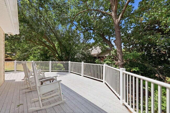 Building Photo - 108 Clay Cir