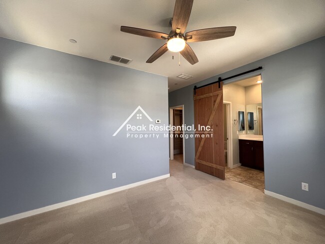 Building Photo - Updated 3bd/3ba North Natomas Townhouse