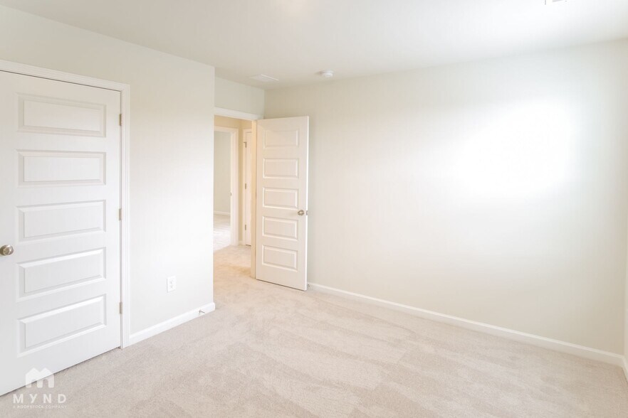 Building Photo - 261 Cypress Tree Lp
