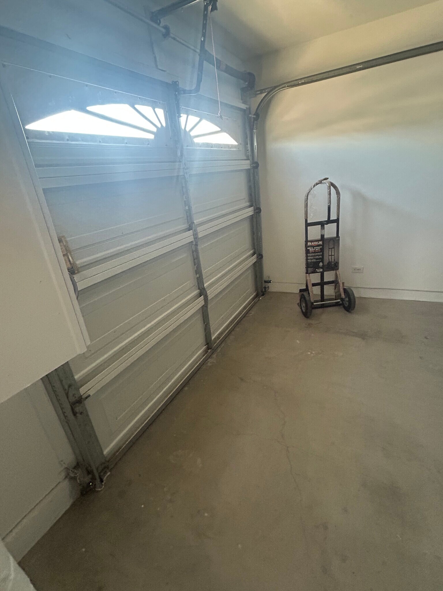 Building Photo - 3705 Sunset Ln