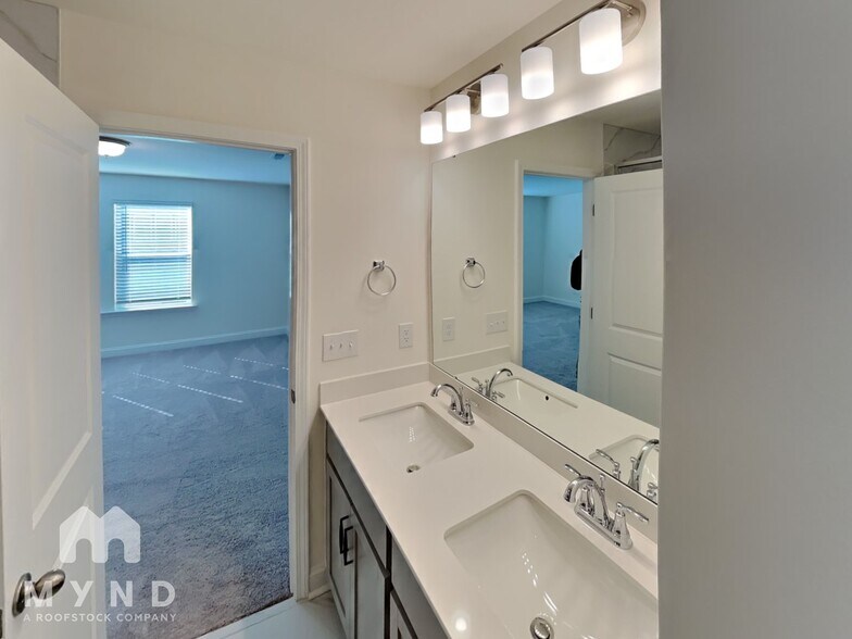 Building Photo - 1518 Cedar Tree Dr