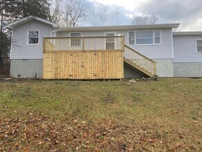 Building Photo - Single Family Home in Branson
