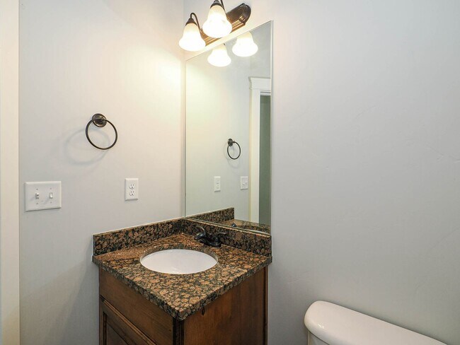 Building Photo - 1239 SilverCrest Dr