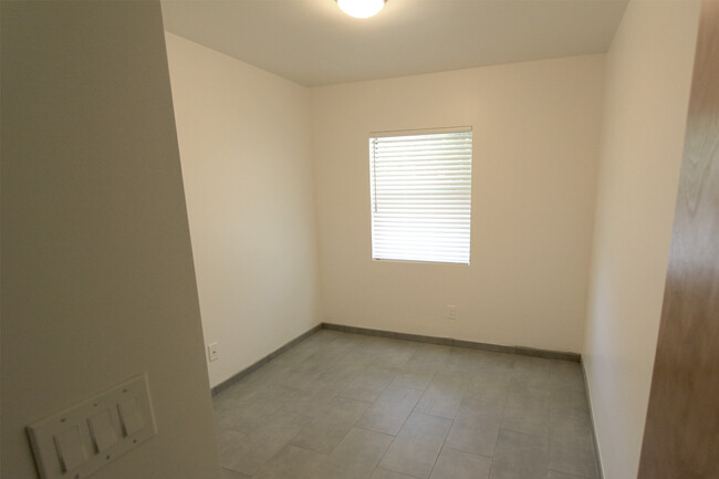 Guest Bedroom 2 of 3 - 906 W Campbell Ave