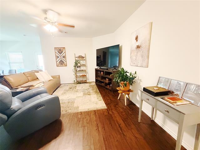 Building Photo - 3601 Sabine Dr
