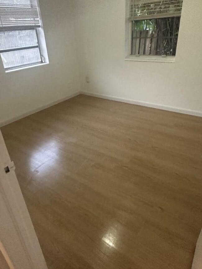 Building Photo - 2435 McKinley St