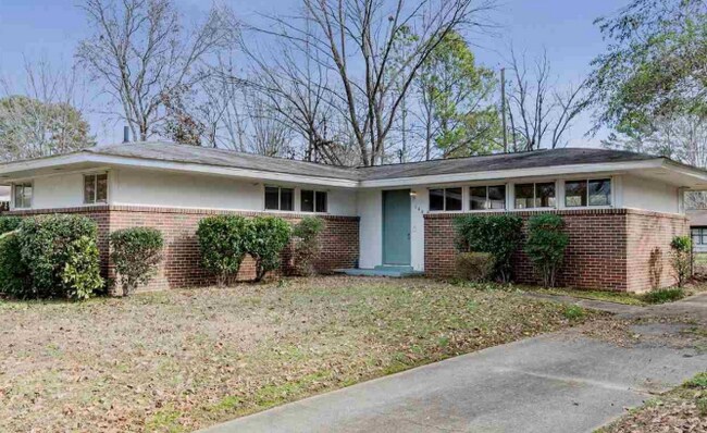 Primary Photo - 149 Fern St