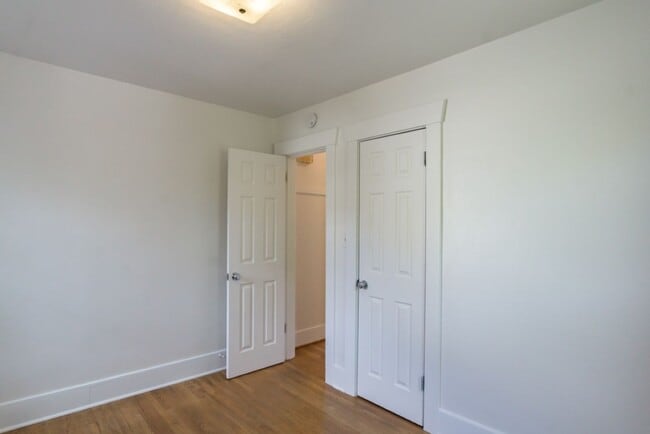 Building Photo - 2Bd/1Ba Seattle House