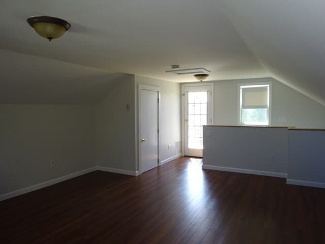 Building Photo - 17 Oakley Ave