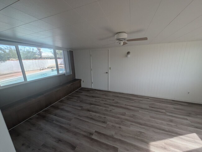 Building Photo - 4 Bedroom and 2 Bath Rental