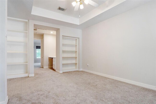 Building Photo - 5534 Chesapeake Pl