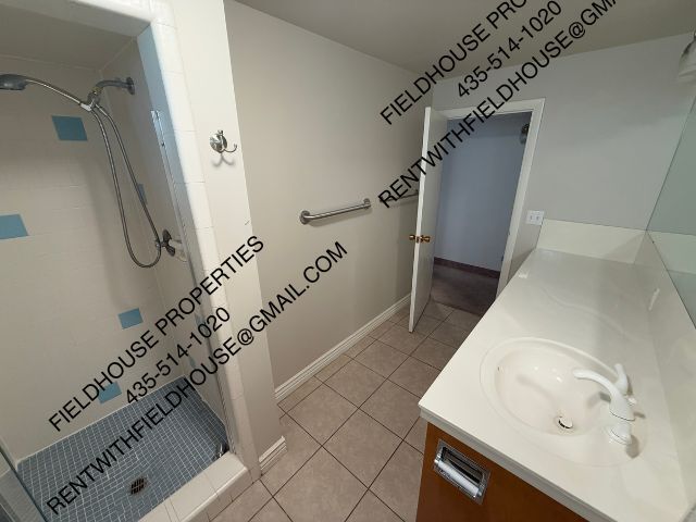 Building Photo - 1285 E 1500 N