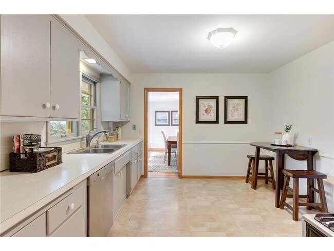 Building Photo - 4509 Laguna Dr