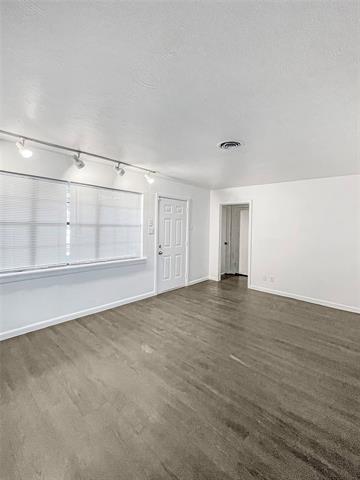 Building Photo - 2620 Crest Ridge Dr