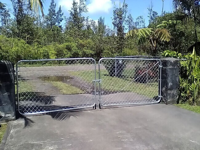 Building Photo - 38th in Orchidland