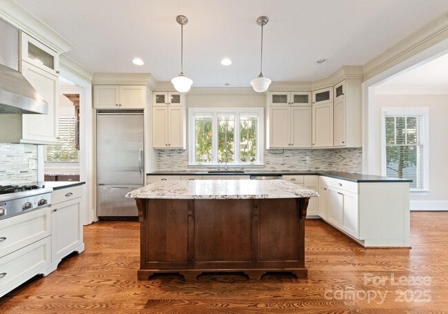 Building Photo - 3125 Pinehurst Pl