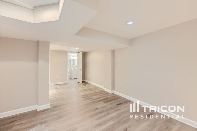 Building Photo - 8516 Willow Oak Rd
