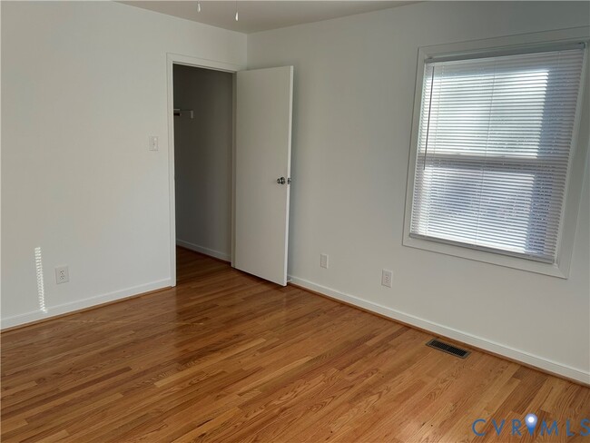 Building Photo - 18086 Old Ridge Rd