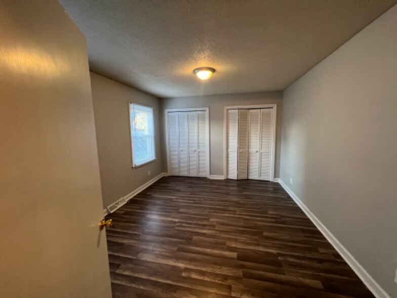 Building Photo - 2132 Martin St