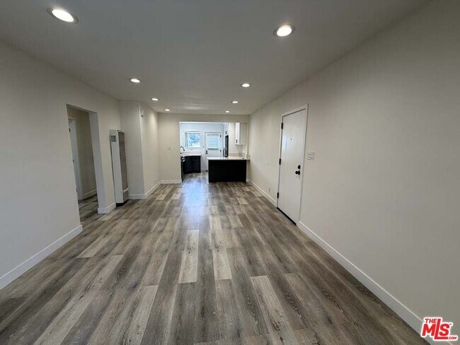 Building Photo - 8818 Ramsgate Ave